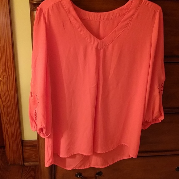 not branded that i can see Tops - Hi lo blouse from Stitch Fix L